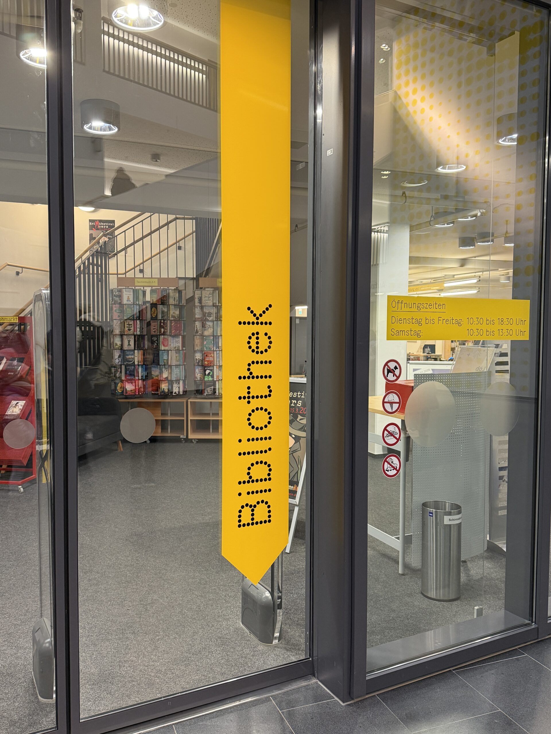 Du betrachtest gerade Besuch der Stadtbibliothek